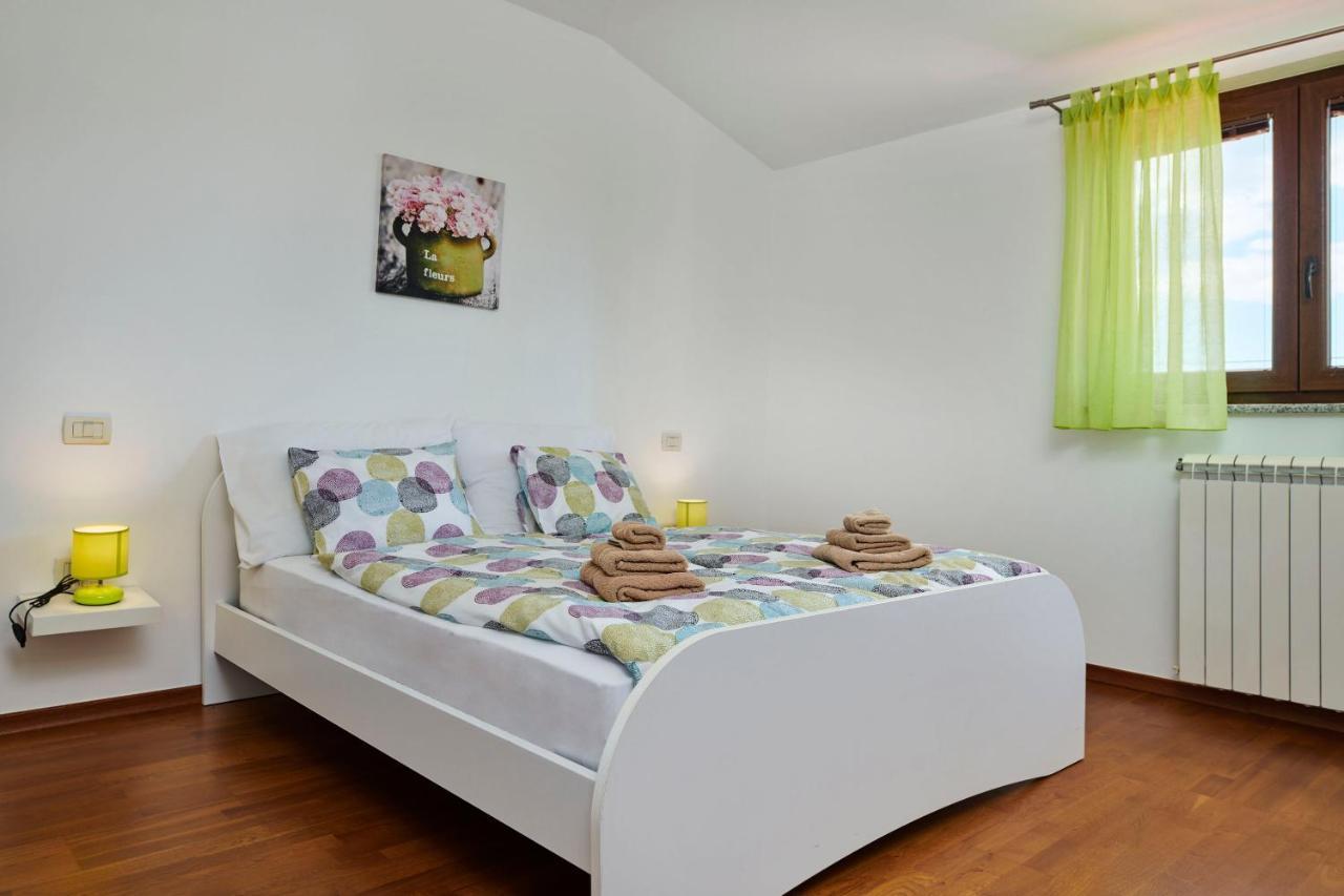 Villa Bartona For 8 Persons With Private Swimmingpool プーラ エクステリア 写真